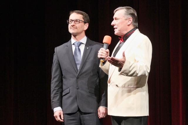 Oficiální zahájení festivalu patřilo řediteli divadla Petru Dohnalovi a primátoru města Martinu Charvátovi. Foto Michal Klíma